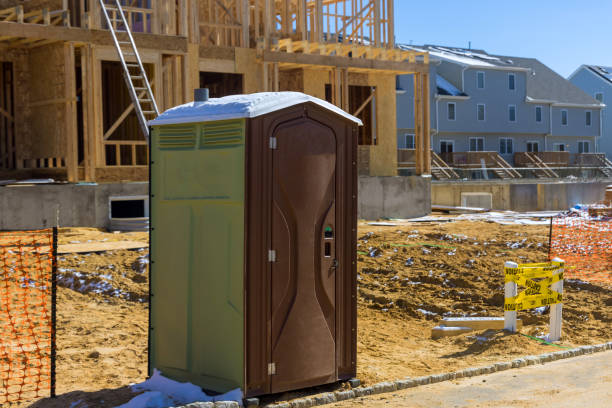 Best Portable bathroom rental  in Waukegan, IL