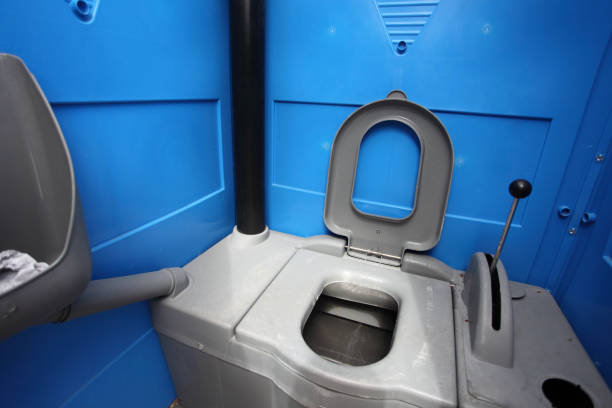 Best Portable restroom solutions  in Waukegan, IL